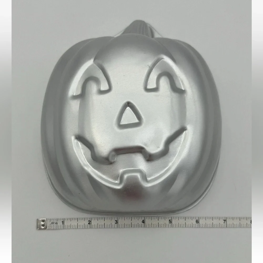 Wilton Halloween 3D Stand Up JACK-O-LANTERN Pumpkin Baking Cake Pan Vintage